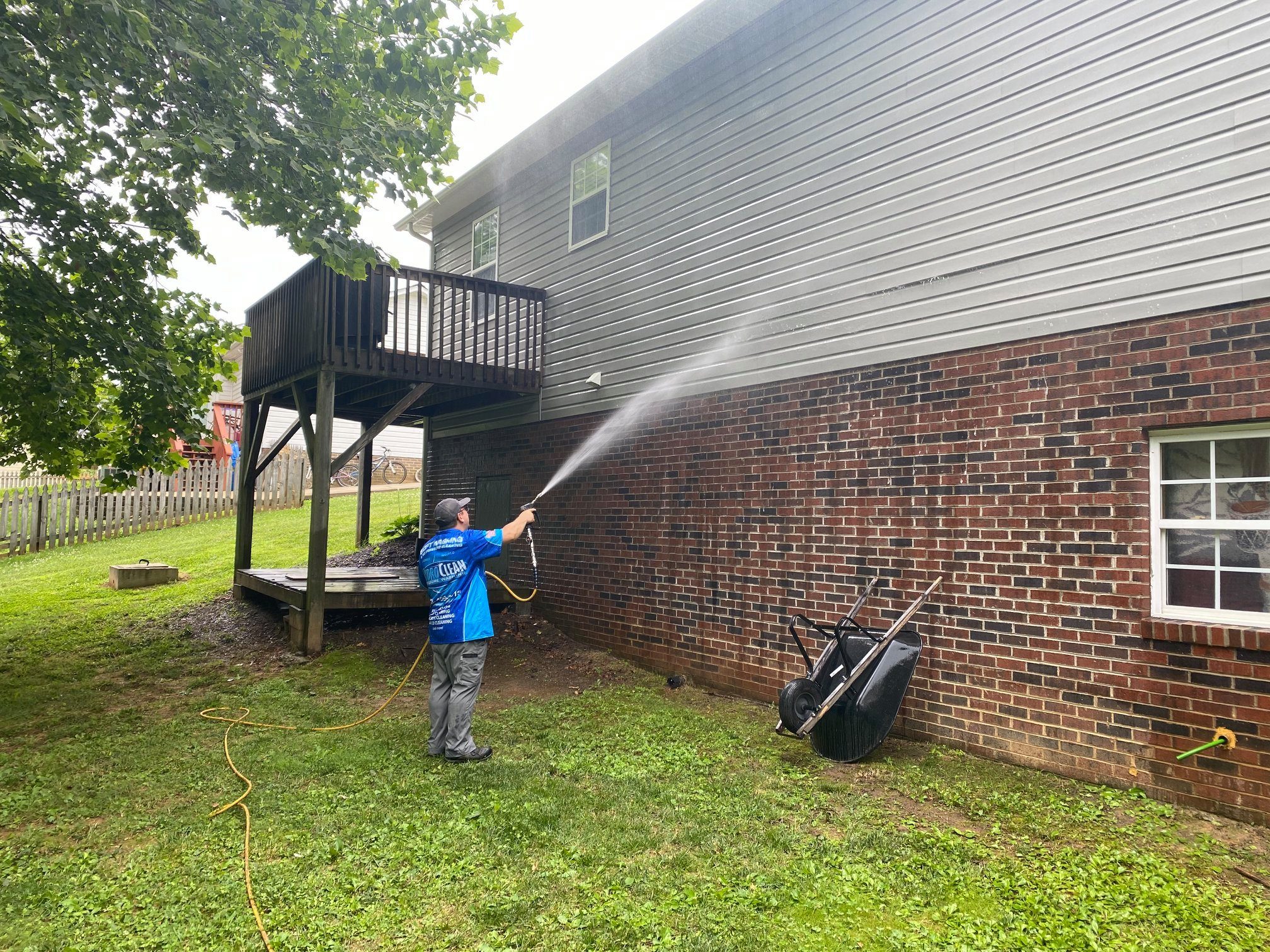 siding-pressure-washing deck cleaning southern maryland